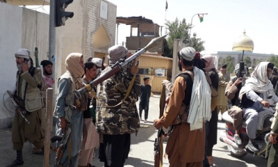 أفغانستان:  حركة طالبان تقترب من العاصمة كابول.. وتحذيرات من إقامة خلافة إسلامية
