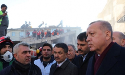 أردوغان: لن نترك أي متضرر من الزلازل وحيداً.. وعدد الضحايا يرتفع إلى 9057
