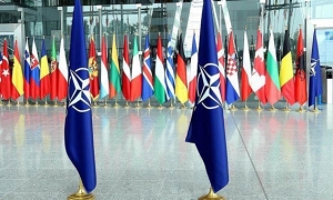 دول الناتو تنكس أعلامها بمقر الحلف تضامنا مع تركيا