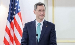 تمهيدا لاستلام مهامه في تونس: سفير أمريكا يؤدي اليمين