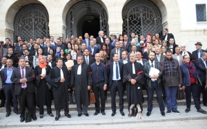 في انتظار انعقاد الجلسة العامة الاستثنائية:  المحامون ينفذون وقفات احتجاجية بمختلف المحاكم التونسية