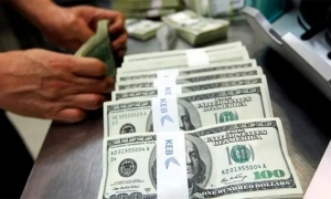 تراجع السندات السيادية المصرية والباكستانية المقومة بالدولار