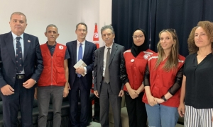 سفير الولايات المتحدة بتونس يشيد بالخدمات الانسانية التي يقدمها الهلال الاحمر للمهاجرين الافارقة جنوب الصحراء