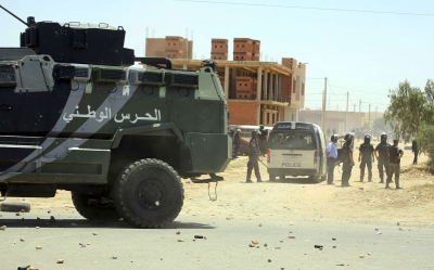 تطاوين في تصعيد غير مسبوق: وفاة الشاب أنور السكرافي .. مواجهات .. إصابات في صفوف الأمنيين وحرق مقرات وسيارات أمنية