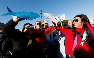 إيطاليا: تداعيات هزيمة ماتيو سالفيني في الانتخابات الجهوية: حراك «السردينة» يغير موازين القوى السياسية