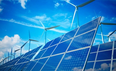 وزير الطاقة والمناجم والطاقات المتجددة خالد قدور:  وزارة الطاقة تلقت إلى حد الآن 58 طلبا من شركات ترغب في توليد الكهرباء من الشمس والرياح