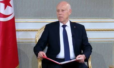 فيما تطالب حركة النهضة برفع التجميد عن البرلمان: قيس سعيد يردّ عليها ويؤكد أنه لن يتراجع إلى الوراء وأن الحكومة ستتشكل قريبا