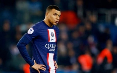 باريس سان جرمان يصدم مبابي بقرار جديد