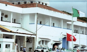 بعد الجدل حول التعريفات الجديدة عند الحدود الجزائري: السفارة التونسية بالجزائر توضح