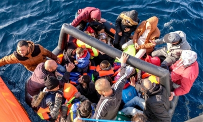 إنقاذ 200 مهاجر على حدود نهر بين اليونان وتركيا