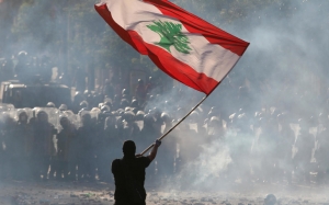 لبنان بين سندان كورونا ومطرقة الأزمة الاقتصادية الخانقة: تصاعد الغضب الشعبي والشارع ينتفض