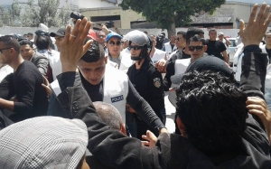 قوّات الأمن تمنع مسيرة المفروزين أمنيا من الوصول إلى القصبة: المحتجّون يصرّون على تحقيق مطالبهم