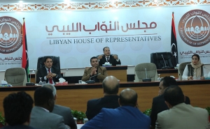 فيما البعثة الأممية تعلن رفضها لهذه التعيينات:  مجلس النواب الليبي ينتخب محافظا للمصرف المركزي ونائبا أول لرئيس المجلس