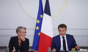 فرنسا: الاعلان عن تعديل حكومي