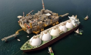 تراجع شحنات الغاز الطبيعي المسال القطري إلى أوروبا مع هبوط الأسعار