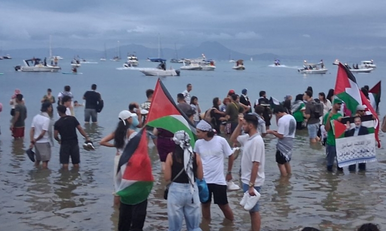 لجنة اعتصام الصمود أمام السفارة الأمريكية تدعو التونسيين إلى دعم الأسطول وتصعيد الضغط