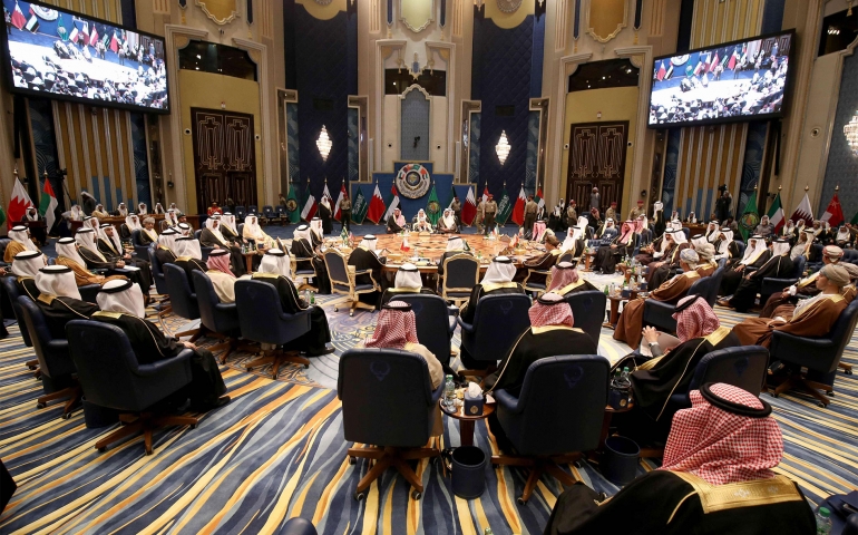 القمة الخليجية الـ38:  ضعف الوفود المشاركة يتسبّب في تعثّر القمة