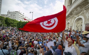 جبهة الاحزاب الخمسة تؤجل مظاهرتها : نقص الاستعدادات وراء القرار