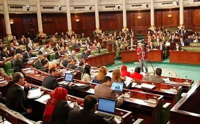 البرلمان يتلقى مطالب لرفع الحصانة عن 10 نواب