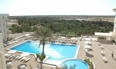 من واحات توزر إلى رمال دوز... المرادي يفتح أبواب الصحراء ويرسم ملامح السياحة الراقية في الجنوب التونسي