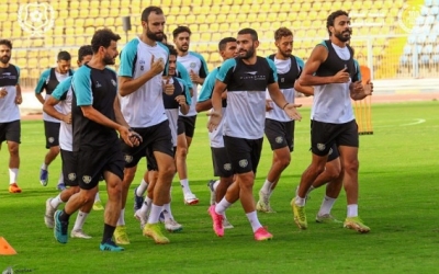 في مباراة شارك في شوطها الأول المدافع التونسي حمدي النقاز الاسماعيلي يتعادل مع سترة البحريني 2-2