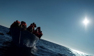 إيطاليا تعلن إنقاذ 32 مهاجرا في جزيرة مهجورة بالبحر المتوسط