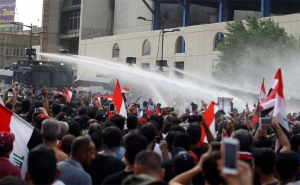 مظاهرات العراق تدخل منعرجا جديدا:  هل ستتحول المواجهة من الساحة الشعبية إلى الساحة السياسية؟