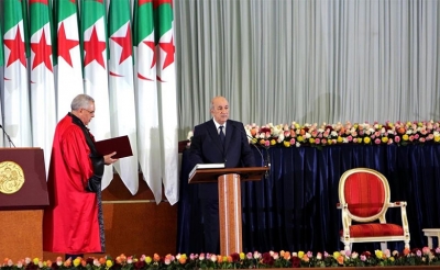 خلال حفل تنصيبه رسميا :  الرئيس الجزائري يدعو إلى طي صفحة الخلافات ويتعهد بتعديل الدستور
