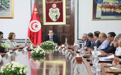 الشاهد يطالب وزراءه بتفعيل المجالس الوزارية الخاصة بولايات القصرين ومدنين وقفصة:  192 مشروعا لفائدتها ولـم ينجز منها بالكامل إلا 34 قرارا