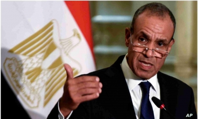 وزير خارجية مصر يدعو إلى استعادة الهدوء وتثبيت وقف إطلاق النار في غزة