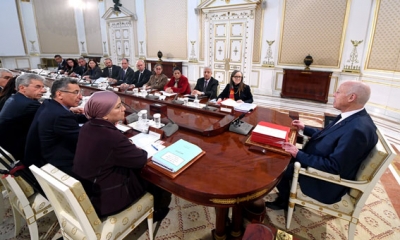 مجلس الوزراء: المصادقة على مرسومين و7 أومر رئاسية تغطي مجلات اقتصادية متنوعة الى جانب علاقات تونس الإقليمية