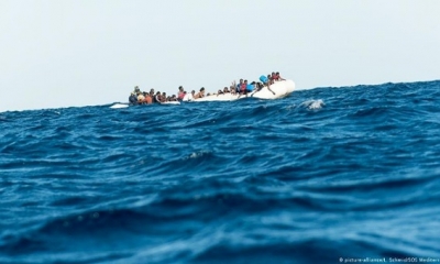 58 قتيلا منهم أطفال جراء تحطم قارب مهاجرين جنوب إيطاليا