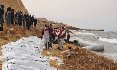 انتشال جثث 34 مهاجراً في خمسة أيام قبالة السواحل الليبية