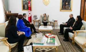 رئيسة الحكومة تلتقي المدير الاقليمي لإفريقيا لدى اللجنة الدولية للصليب الأحمر