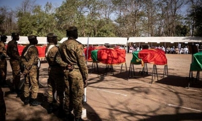 مقتل 71 جنديا ومتطوعا في ثلاث هجمات ارهابية في بوركينافاسو