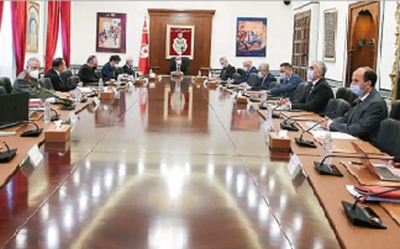 تواصل منع التظاهرات..حظر جولان بداية من الساعة الثامنة والمقاهي والمطاعم دون كراسي... اليوم ينتهي الحجر الصحي الشامل وغدا ندخل في الحجر الموجه لأسبوع في انتظار التقييم