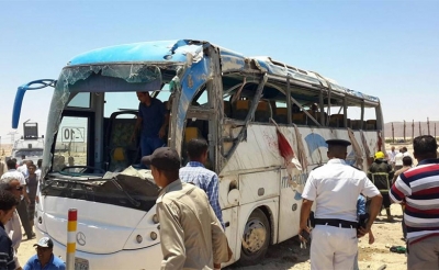 مصر:  إجراءات أمن مشددة خلال تشييع ضحايا هجوم المنيا و«داعش» الارهابي يتبنى