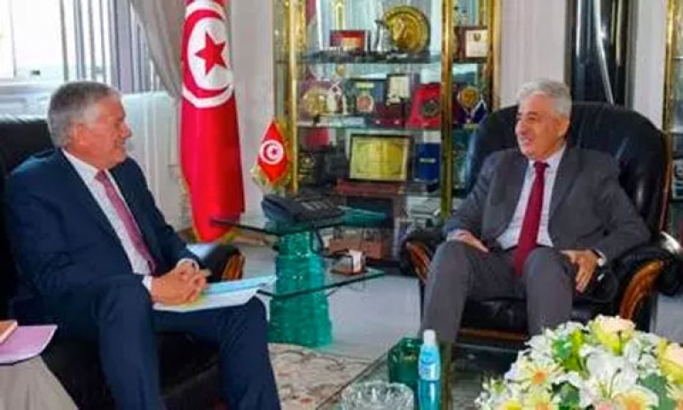 حول اجتماع اللجنة العسكرية المشتركة التونسية الفرنسية
