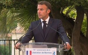 ماكرون: "علينا أن نحدّ بقوة من أعداد المهاجرين" إلى فرنسا