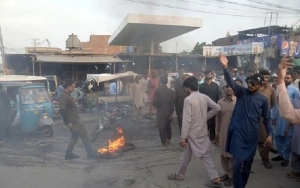 تواصل الاحتجاجات ضد ارتفاع فواتير الكهرباء لليوم الثالث في باكستان