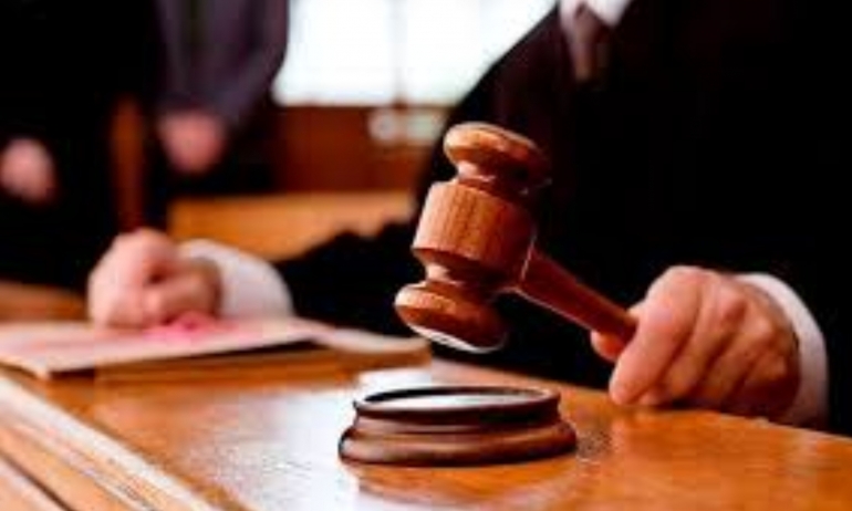 شمل قضاة معزولين ورجال أعمال  أحكام بالسجن تراوحت بين 4 و30 سنة