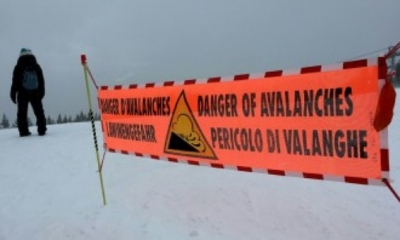 العثور على ضحية خامسة لانهيار ثلجي في جبال الألب الفرنسية