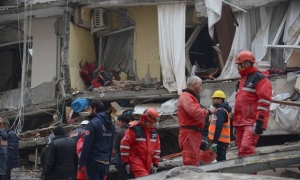 أكثر من ثلاثة آلاف قتيل في سوريا وتركيا إثر زلزالين شديدين وفق حصيلة أولية
