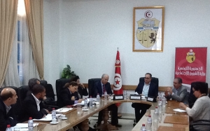 الإنطلاق بالنظر في وضعية الشركة التونسية للسكّر فريق عمل مشترك بين اتحاد الشغل ووزارتي الصناعة والتجارة لإصلاح عدد من المؤسسات العمومية
