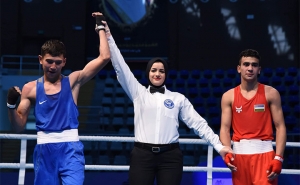 ملاكمة:  الحكمة التونسية سارة بوهلال تتألق في البطولة الآسيوية بالفجيرة بعد إدارتها نزالين في النهائي