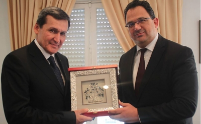 نائب رئيس وزراء جمهورية تركمانستان يؤكد أهمية دور القطاع الخاص في إرساء شراكات مثمرة بين بلاده وتونس