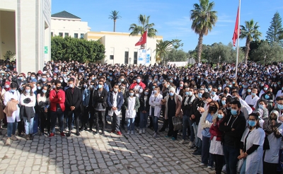 الإهمال والتقصير يوقفان «مصعد» حياة الطبيب بدر الدين العلوي: الأطباء الشبان يدخلون في سلسلة من التحركات ويعلنون الحداد