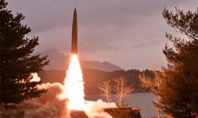 كوريا الشمالية تطلق صاروخا بالستيا بالتزامن مع مناورات كورية جنوبية أمريكية