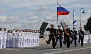 بوتين وقادة أفارقة يحضرون عرضا للبحرية الروسية في سان بطرسبرغ