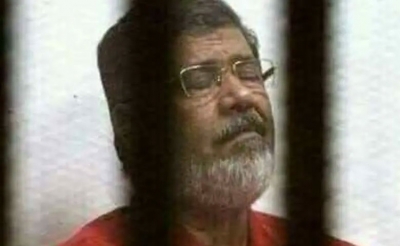 مصر :  وفاة الرئيس السابق محمد مرسي أثناء جلسة محاكمته في قضية التخابر
